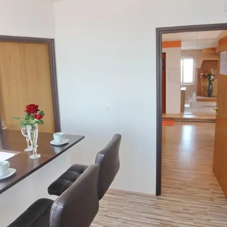 Ferienhaus Ivana * 宁
