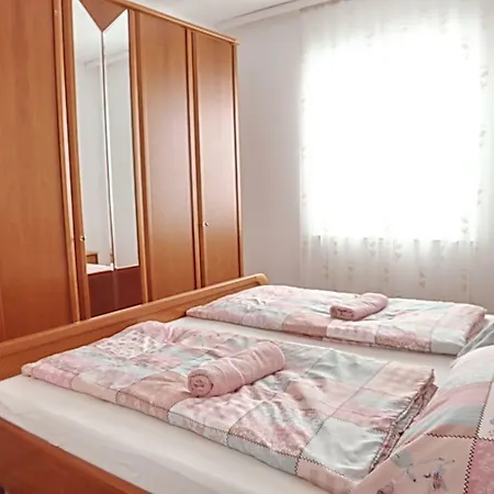 Ferienhaus Ivana 宁