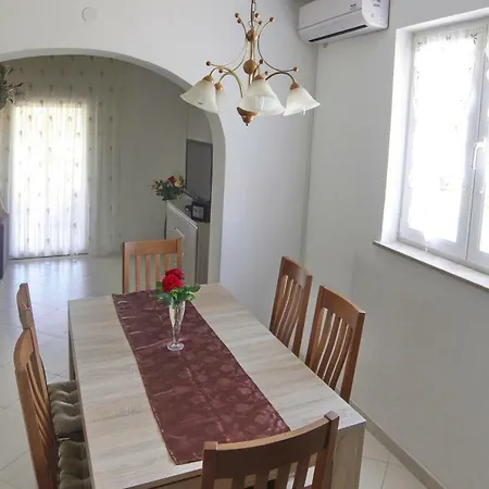 Ferienhaus Ivana 度假居